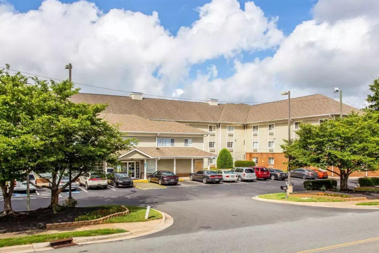 Suburban Studios Near University Of North Carolina-Charlotte Exterior foto